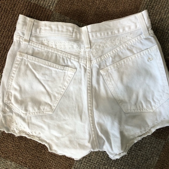 Rag & bone , size 25 , white jean shorts - Picture 3 of 3